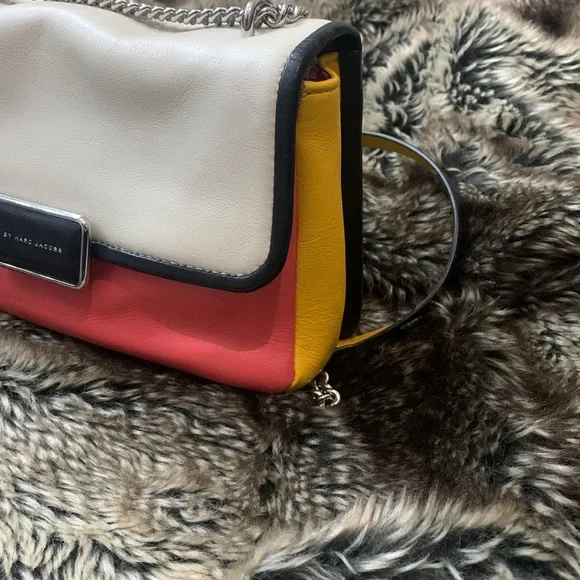 HOST PICK Marc By Marc Jacob’s Color Block 100% Cow Leather Crossbody - Picture 5 of 16